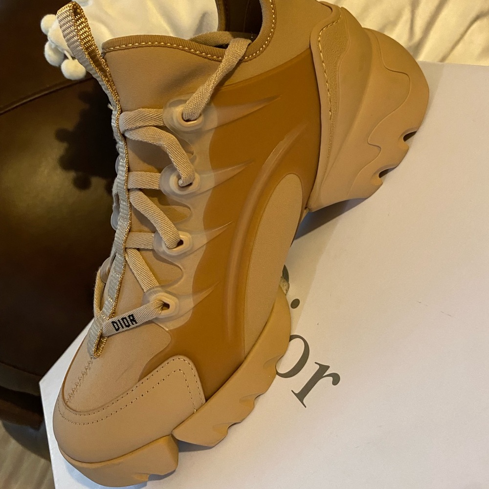 DIOR WOMEN NUDE SNEAKERS